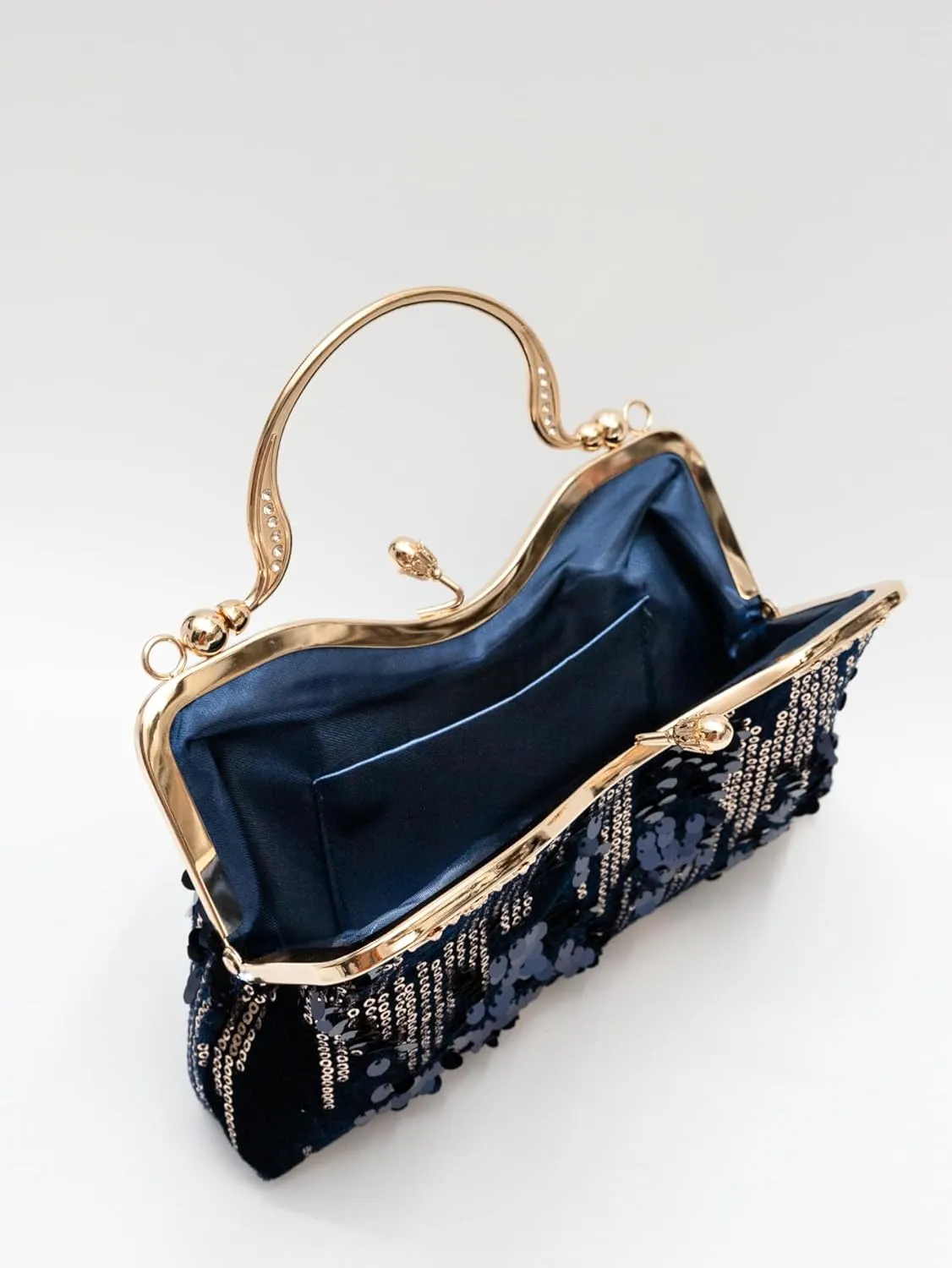 Vintage sequined velvet evening bag flower hardware handbag suitable for banquet wedding party formal occasions